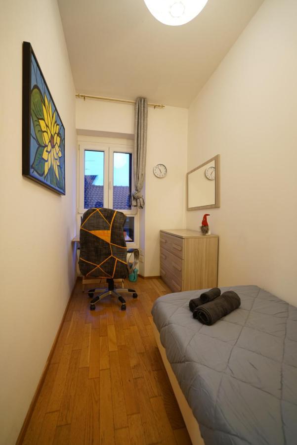 Fast Wifi E Netflix -- Centro Di Rho Vicino Stazione Apartment Bagian luar foto