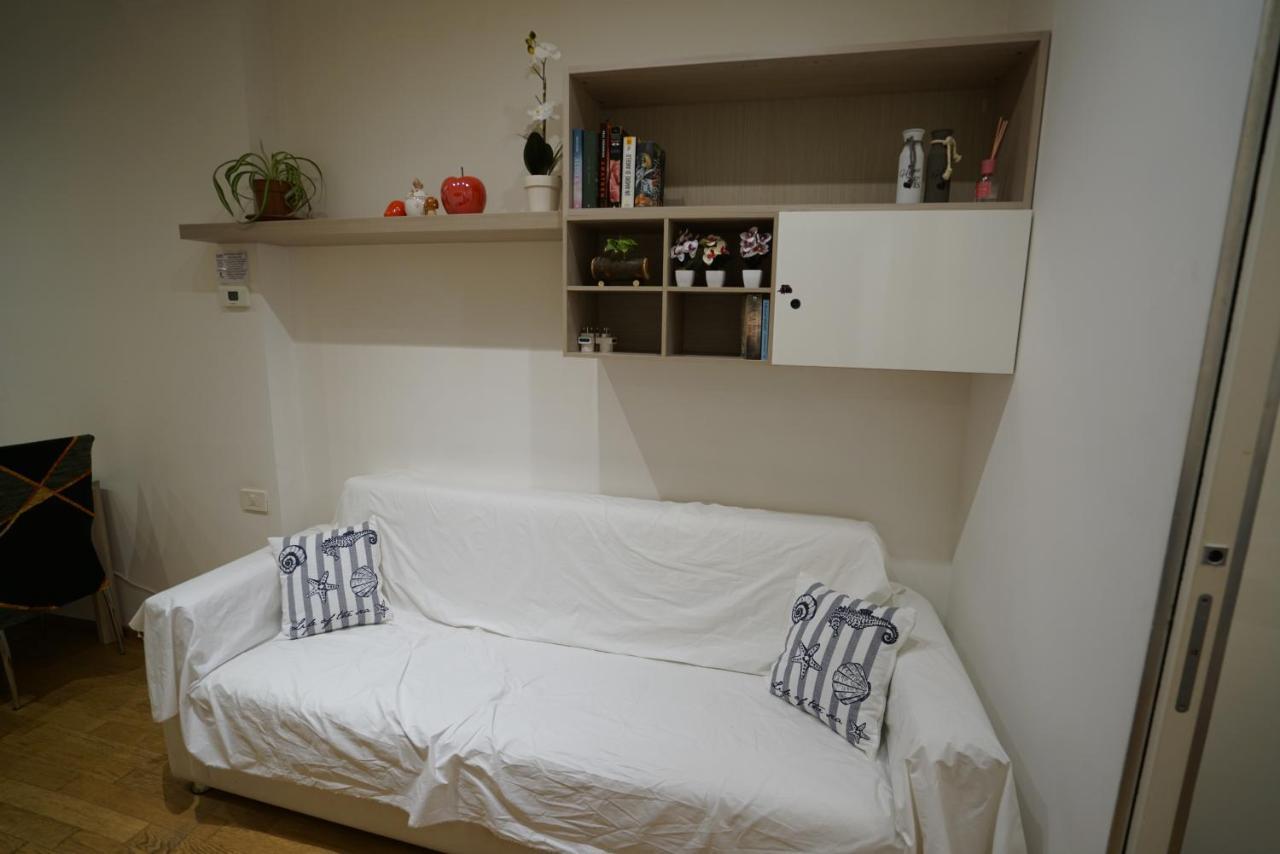 Fast Wifi E Netflix -- Centro Di Rho Vicino Stazione Apartment Bagian luar foto